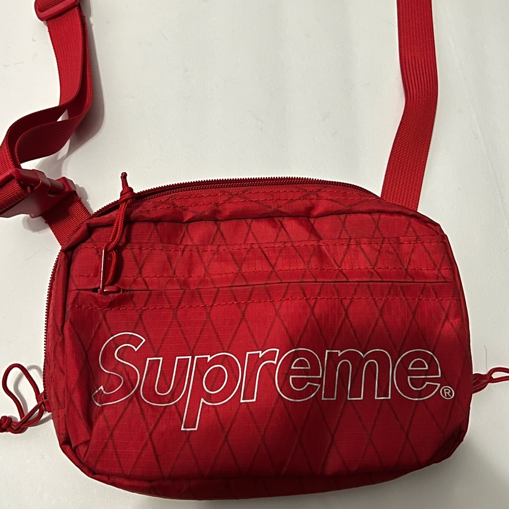 Supreme FW18 Shoulder Bag